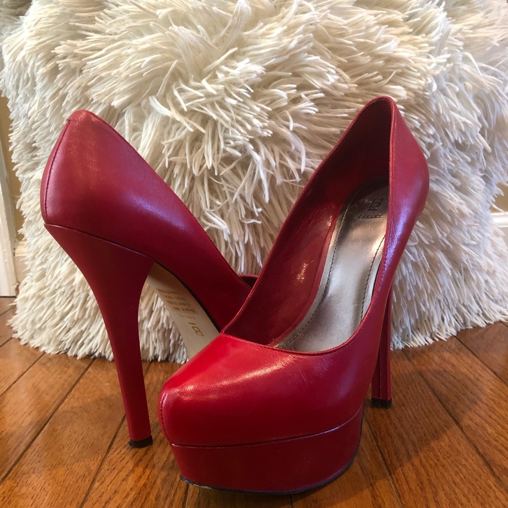 Red Pumps